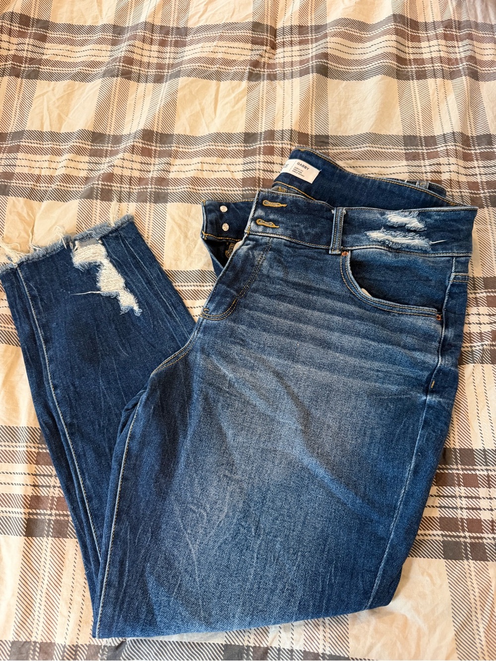 BKE Women’s Skinny Jeans in Dark Blue with Distressed Hem